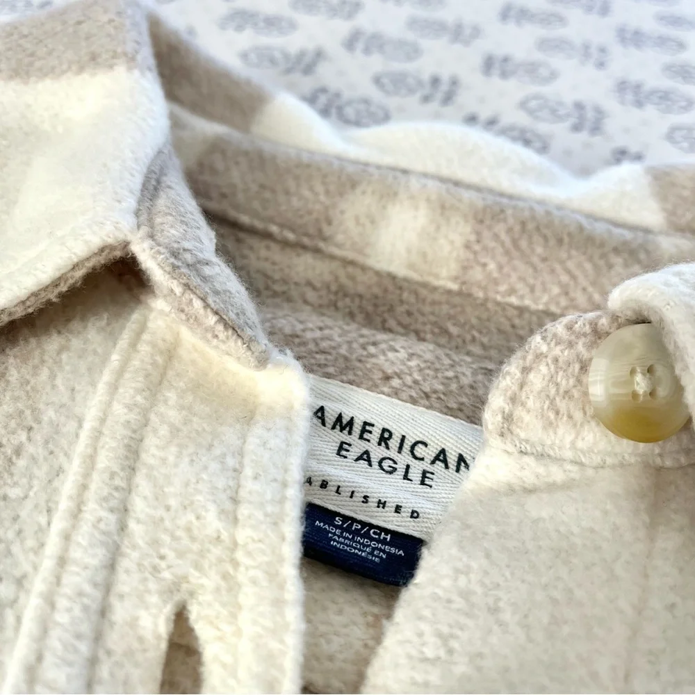 AE American Eagle Fleece Plaid Shacket Beige S - Picture 6 of 9